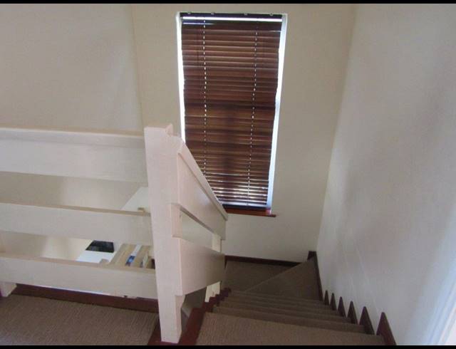 3 BEDROOM DUPLEX TO LET IN CHILTERN HILLS